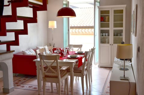 La "Casetta Rossa del Borgo" Tropea Apartment in Tropea