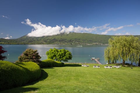 Beach, Lake view