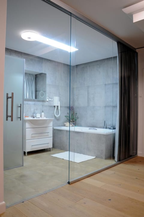 Shower, Bathroom, Bath