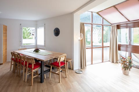 Agrimonia - 5,5-Zi Duplex Wohnung bis 9 Personen mit eigenem Garten Eigentumswohnung in Davos