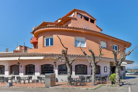 Hostal Alberana Hostel in Baix Empordà