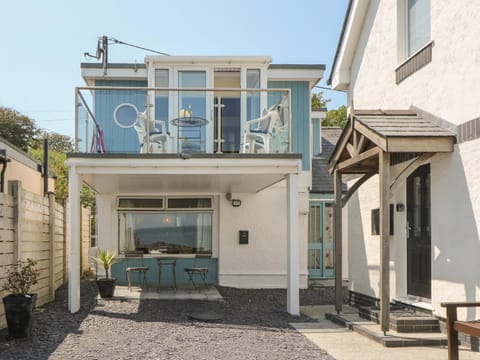 Min Y Traeth House in Wales