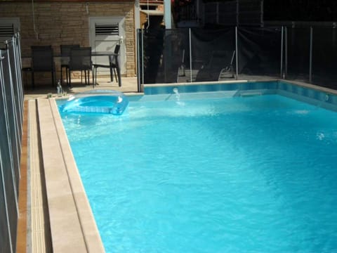 Studio avec piscine partagee jardin clos et wifi a Sainte Anne a 5 km de la plage Apartamento in Sainte-Anne