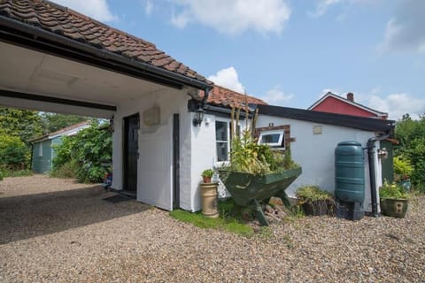 Cobweb Cottage Studios Apartment in South Norfolk District