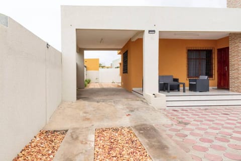VILLA PHOEBE Cité BOAD Lomé Baguida Villa in Lomé