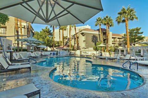 Desert Rose Resort Hotel in Las Vegas Strip