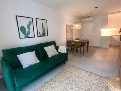 Apartamento nuevo en el centro con garaje Apartment in Cadaqués