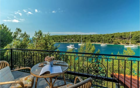 5 Bedroom Stunning Home In Milna Haus in Split-Dalmatia County