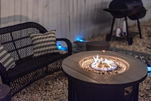 Superb House by SeaWorld, Private POOL & GameRoom House in San Antonio