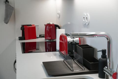 Coffee/tea facilities, Kitchen or kitchenette