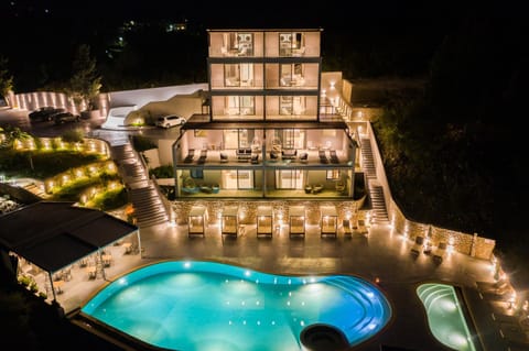 Property building, Pool view, Swimming pool