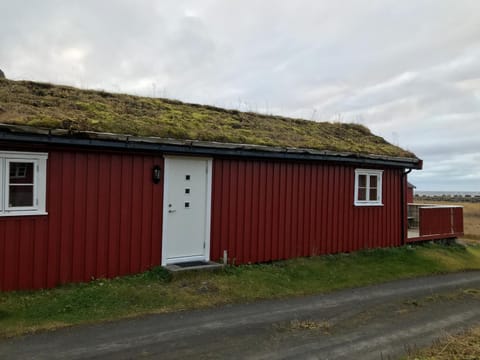 Property building, Facade/entrance, Garden