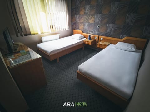 Bed, Photo of the whole room, Bedroom, Text overlay