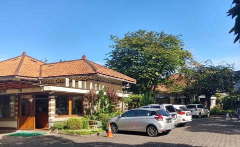 Property building, Facade/entrance, Bird's eye view