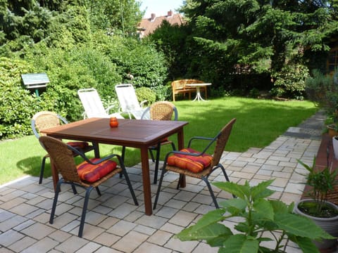 Garden, Seating area