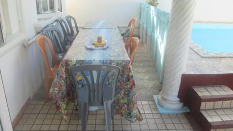 House/ Private Pool , wifi, jacuzzi/spa ,security alarm, canal+ near sea House in Grand Baie