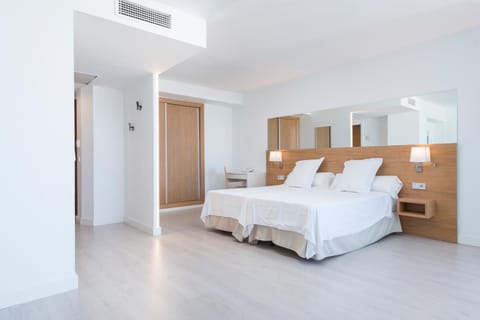 Aparthotel Ses Fotges Apartment hotel in Pla de Mallorca