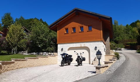 Property building, Facade/entrance, Street view, Parking