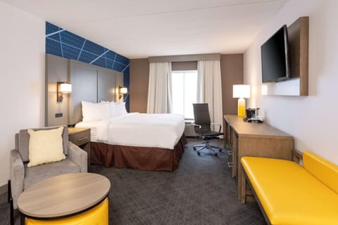 Comfort Inn & Suites Buffalo Airport Hotel in Cheektowaga