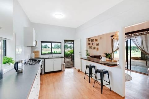 Farm & Co-sy by Kingscliff Accommodation House in Tweed Heads