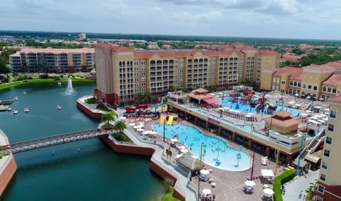 3BR Condo - Games, Pool, Hot Tub - Near Disney! - Orlando