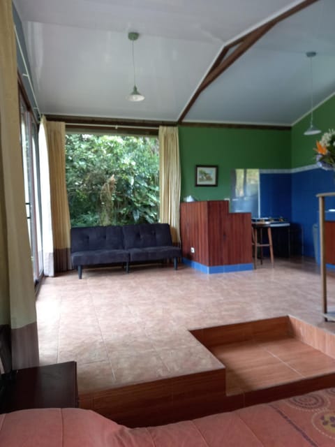 Suite y Loft Casa Toría Chambre d’hôte in Heredia Province