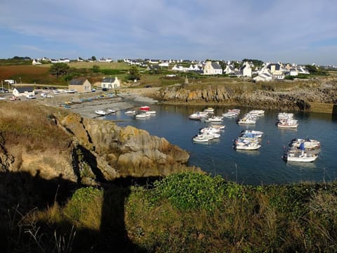 Nearby landmark, Natural landscape, Hiking, Sea view