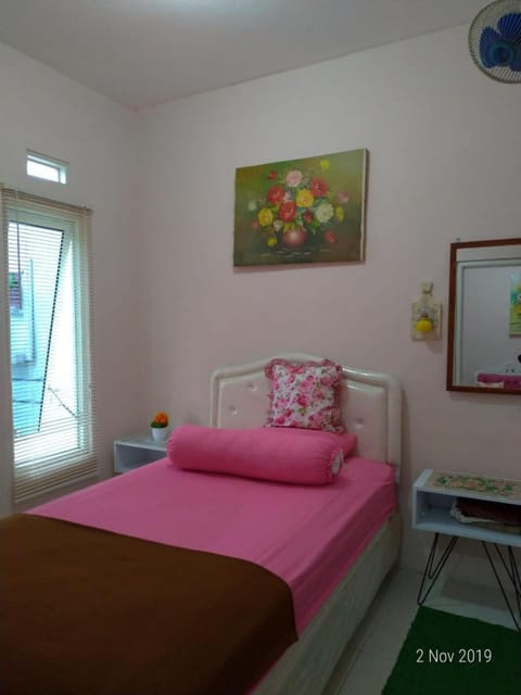 homestay wahyudi 2 House in Batu