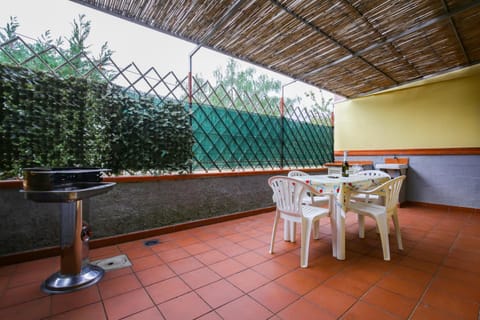 Patio, BBQ facilities, Dining area