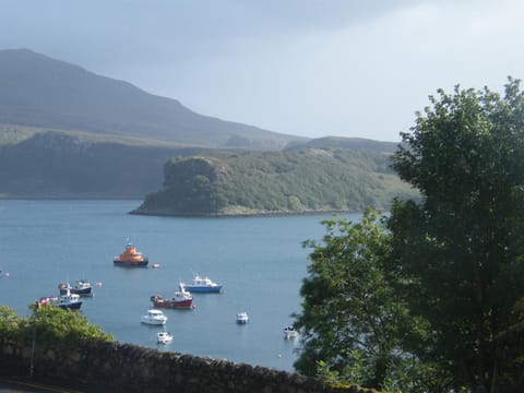 Braeside Guest Rooms Bed and Breakfast in Portree
