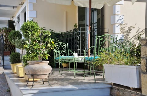 Balcony/Terrace, Garden view