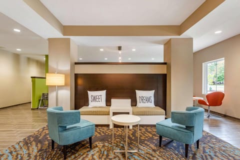 Sleep Inn & Suites Gallatin - Nashville Metro Hotel in Gallatin
