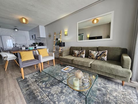 Brookes Hill Suites Luxury Apartment 124 Condo in Port Elizabeth