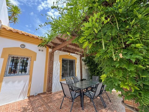 Patio, Balcony/Terrace, Garden view, Mountain view