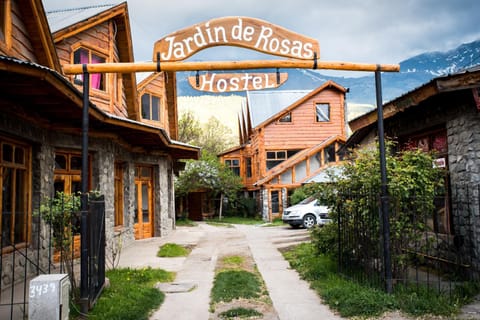 Jardín de Rosas Hostel Hostel in El Bolsón