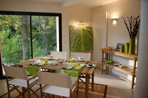 La Villa Antalya Bed and Breakfast in Ault