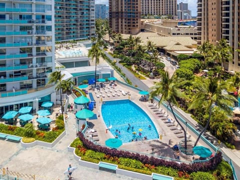 Ilikai Tower 1 Bedroom City View Condos with Private Lanai & Free Wifi! Apartment in Honolulu