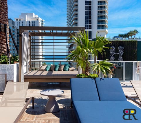 HYDE Beach House Apartments Resort in Hollywood Beach