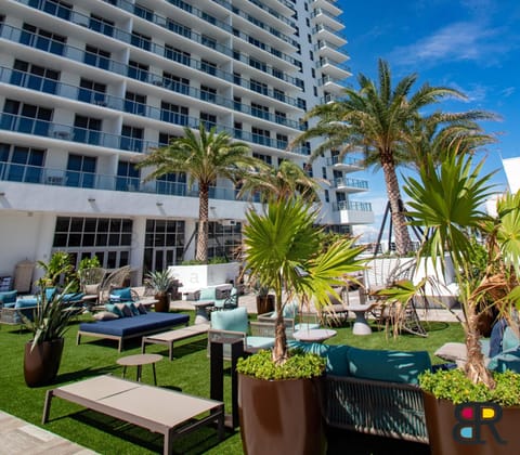 HYDE Beach House Apartments Resort in Hollywood Beach