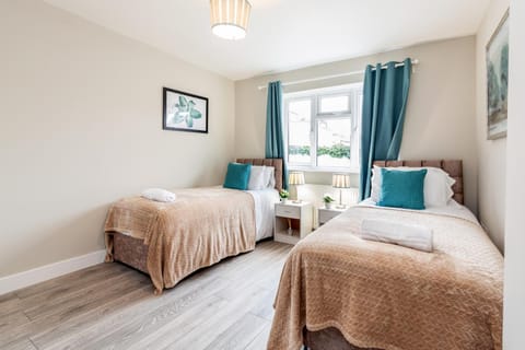 Dartford, Kent - Modern 2Bd 2Bath En-Suite Bungalow M25 Bluewater Condominio in Dartford