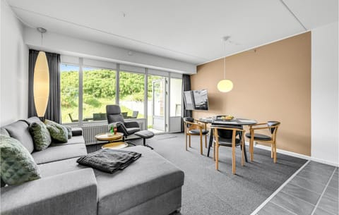 Cozy Apartment In Ringkbing With Kitchen Condominio in Søndervig