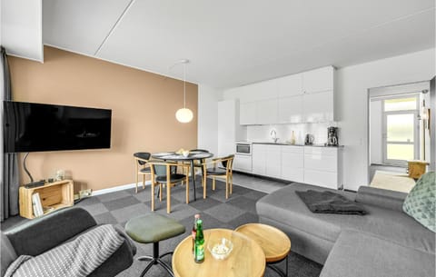 Cozy Apartment In Ringkbing With Kitchen Apartment in Søndervig