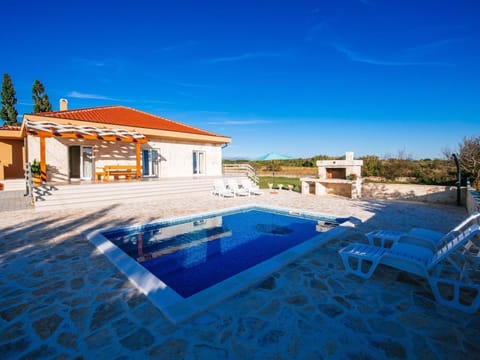 Charming holiday home in Privlaka with private pool House in Zadar County