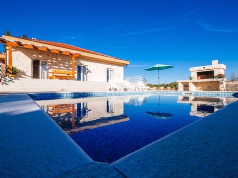 Charming holiday home in Privlaka with private pool House in Zadar County