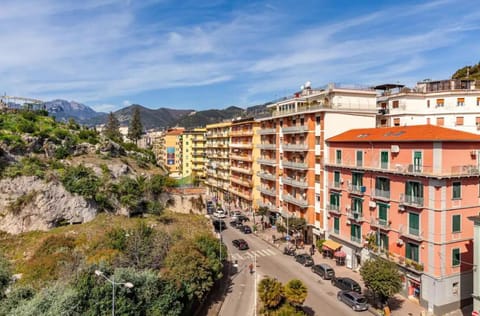 VIOLA HOME Apartment in Salerno