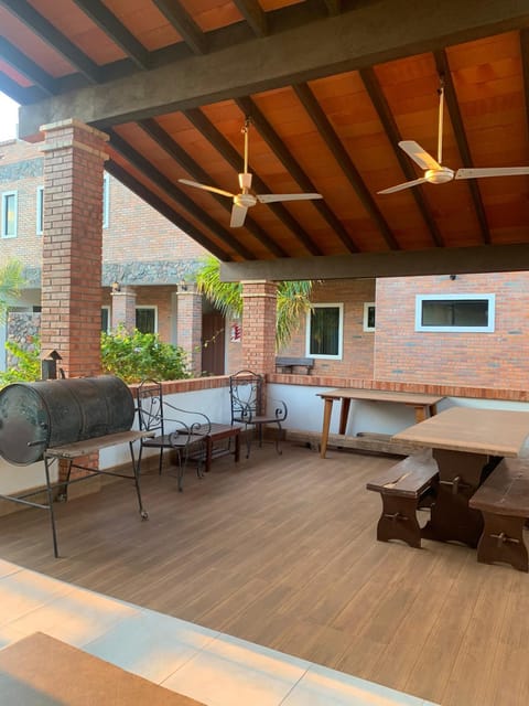 Patio, Dining area