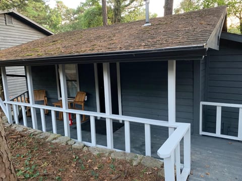 Loblolly Pines Adventure Cabin 3 - King House in Eureka Springs