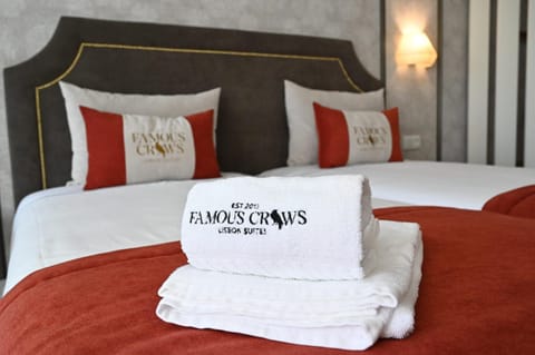 Famous Crows Lisbon Suites Bed and Breakfast in Lisbon