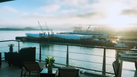 All New Lux Panoramic Sea-view Penthouse on Princes Wharf! The Heart of Auckland CBD! Free Parking! Condominio in Auckland
