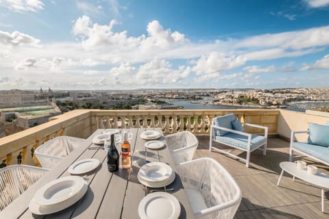 Valletta Hastings Suites Condo in Valletta